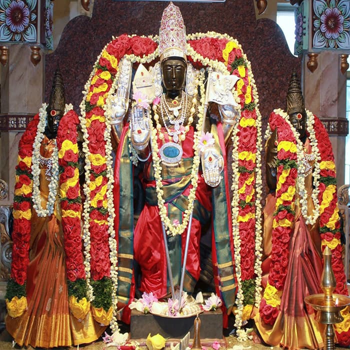 Temple garlands TG028